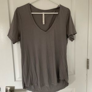 Grey tshirt